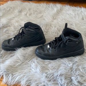 Women’s Nike Air Force ones black